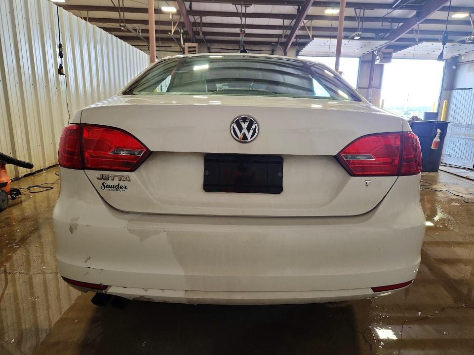 2013 Volkswagen Jetta მანქანა იყიდება აუქციონზე, vin: 3VW3L7AJXDM403701, აუქციონის ნომერი: 50588406