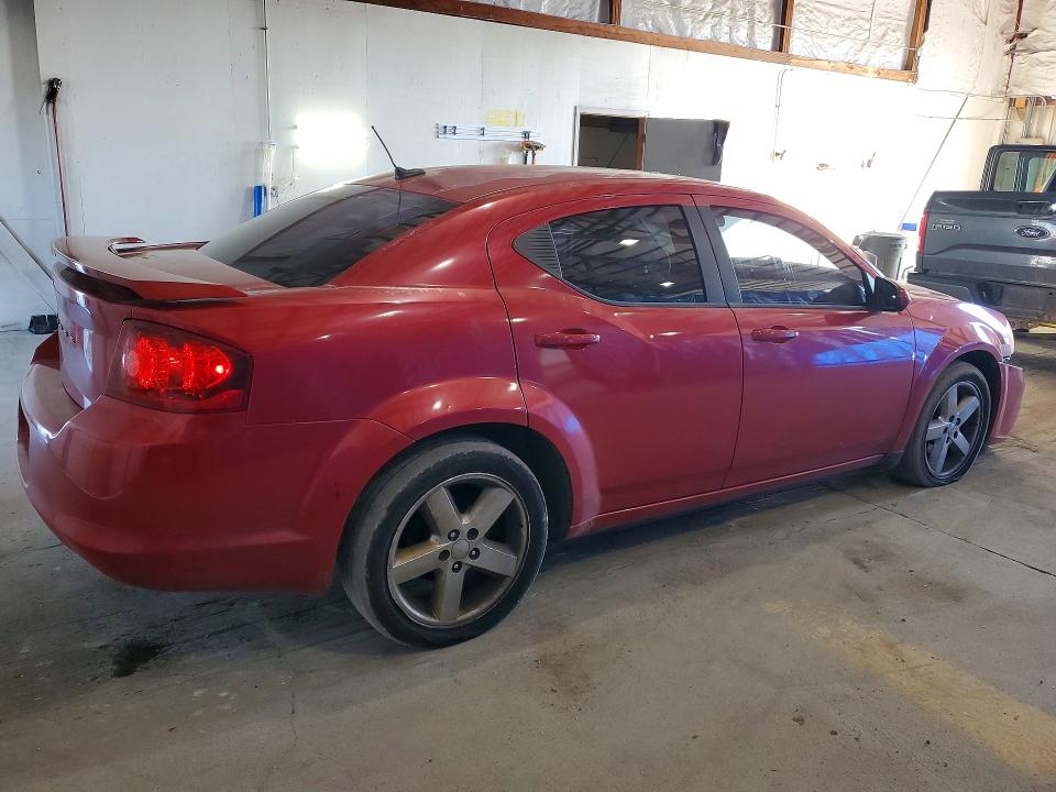 50554266 :رقم المزاد ، 1B3BD1FG2BN551982 vin ، 2011 Dodge Avenger مزاد بيع