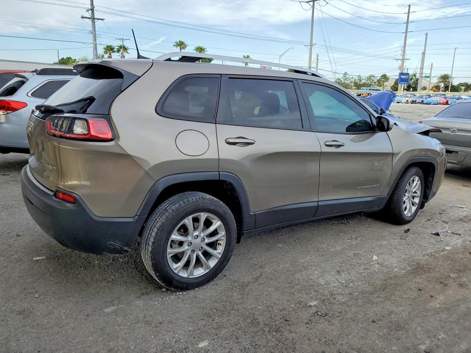 51035586 :رقم المزاد ، 1C4PJLCB6LD624344 vin ، 2020 Jeep Cherokee مزاد بيع