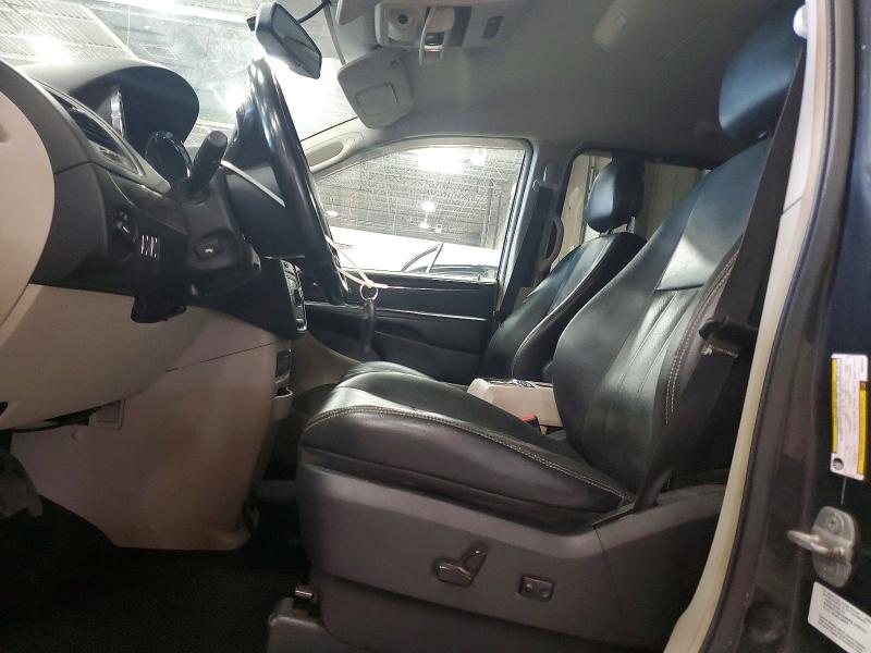 49757996 :رقم المزاد ، 2A4RR8DG6BR656404 vin ، 2011 Chrysler Town & Country مزاد بيع