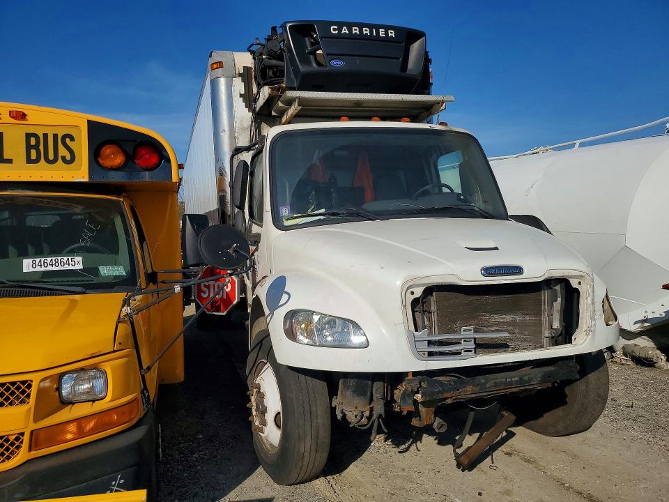 Продажа на аукционе авто 2009 Freightliner M2, vin: 1FVACXDTX9DAM3427, номер лота: 49142526