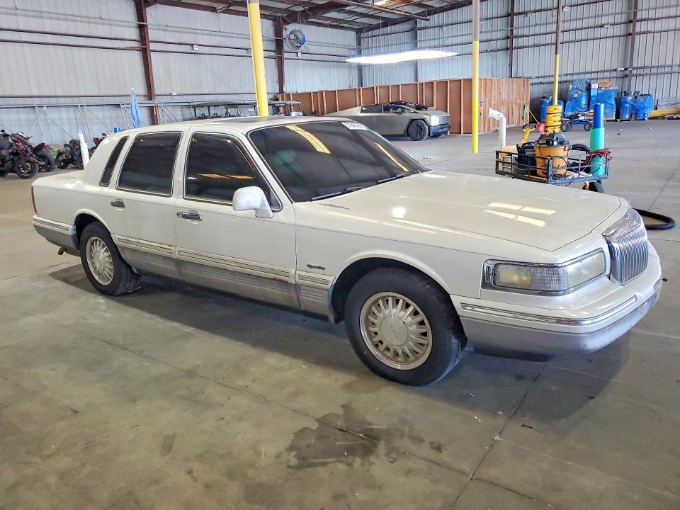 51646766 :رقم المزاد ، 1LNLM82W8VY655447 vin ، 1997 Lincoln Town Car مزاد بيع