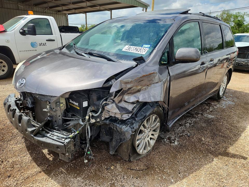 Aukcja sprzedaży 2017 Toyota Sienna, vin: 5TDYZ3DC9HS769197, numer aukcji: 47562936