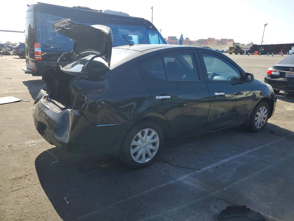 51667526 :رقم المزاد ، 3N1CN7AP8CL878031 vin ، 2012 Nissan Versa مزاد بيع