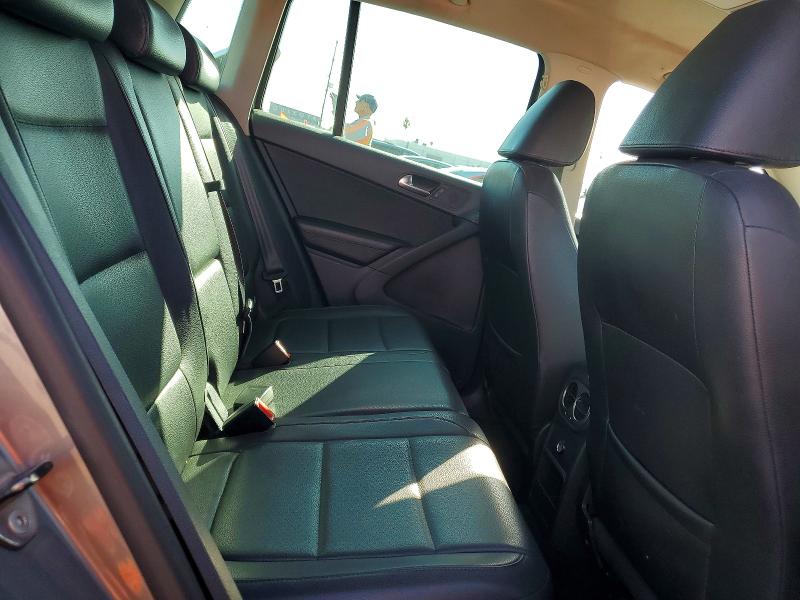 Продаж на аукціоні авто 2011 Volkswagen Tiguan, vin: WVGAV7AX2BW504233, номер лоту: 49685616