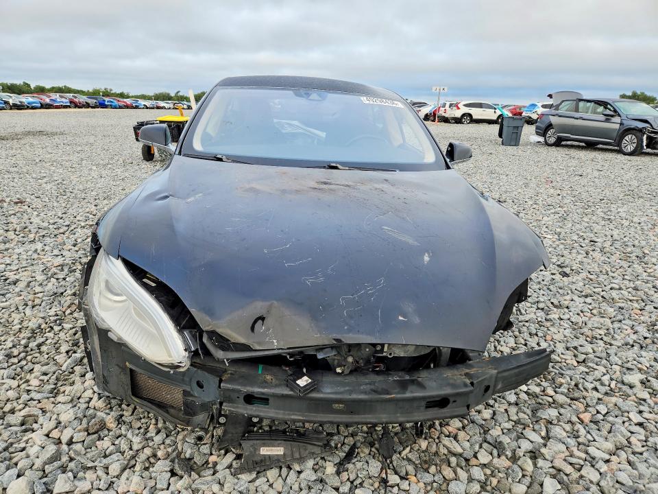2015 Tesla Model S მანქანა იყიდება აუქციონზე, vin: 5YJSA1E12FF115822, აუქციონის ნომერი: 49298436
