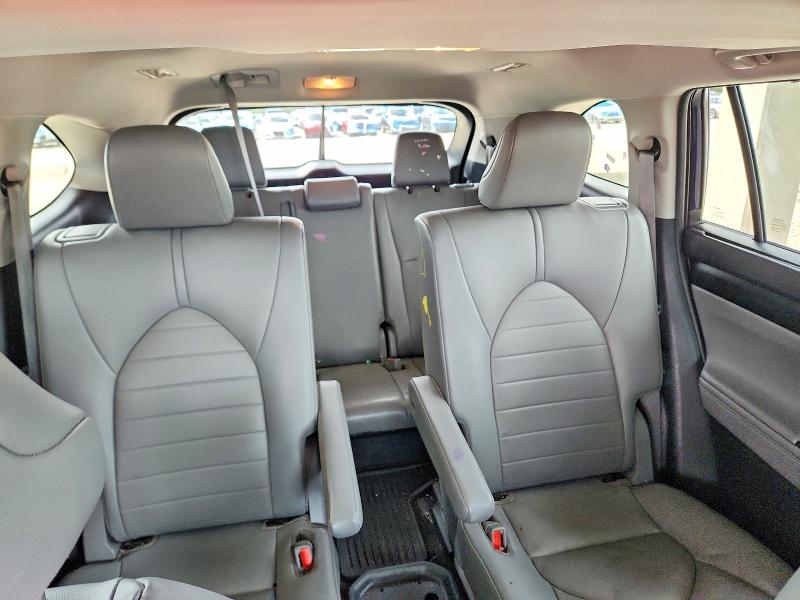 48690426 :رقم المزاد ، 5TDGZRAH4MS531217 vin ، 2021 Toyota Highlander مزاد بيع