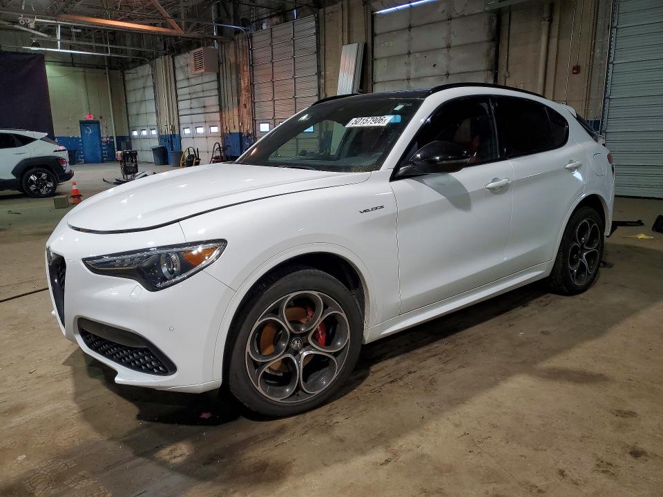 Продажа на аукционе авто 2023 Alfa Romeo Stelvio, vin: ZASPAKBN4P7D57013, номер лота: 50157906