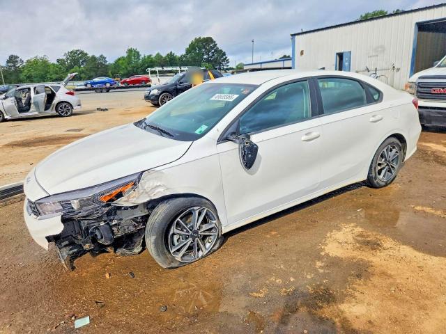 49639966 :رقم المزاد ، 3KPF24AD7RE779690 vin ، 2024 Kia Forte مزاد بيع