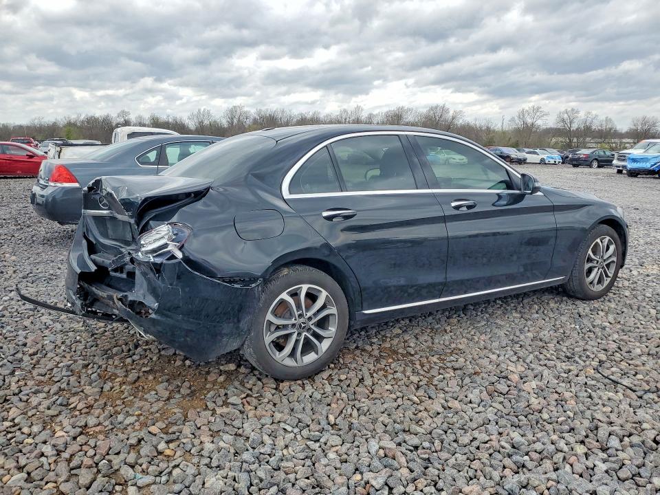 2018 Mercedes-benz C მანქანა იყიდება აუქციონზე, vin: 55SWF4KB8JU245418, აუქციონის ნომერი: 48359076