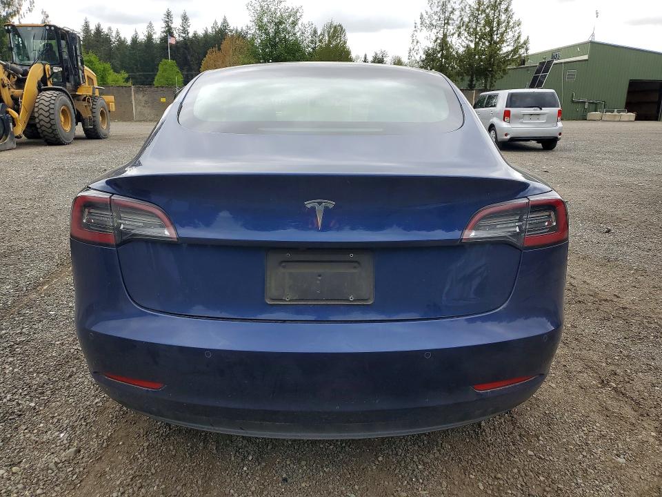 51374256 :رقم المزاد ، 5YJ3E1EA7NF371610 vin ، 2022 Tesla Model 3 مزاد بيع