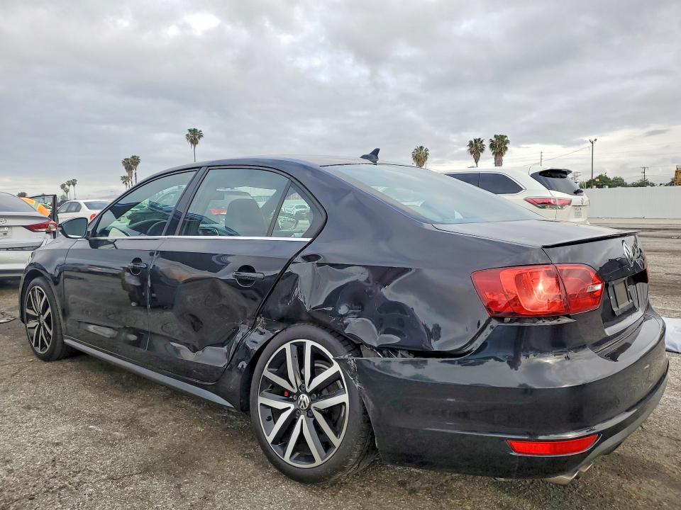 48644026 :رقم المزاد ، 3VW4A7AJ8DM424024 vin ، 2013 Volkswagen Jetta مزاد بيع