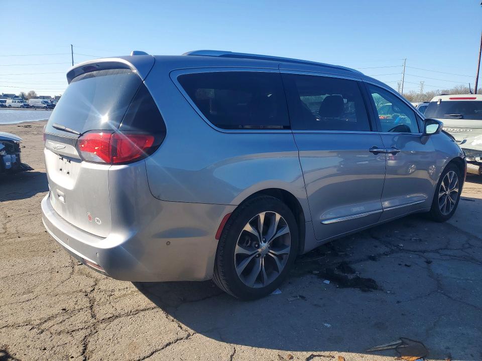 49881636 :رقم المزاد ، 2C4RC1GG4HR839593 vin ، 2017 Chrysler Pacifica مزاد بيع