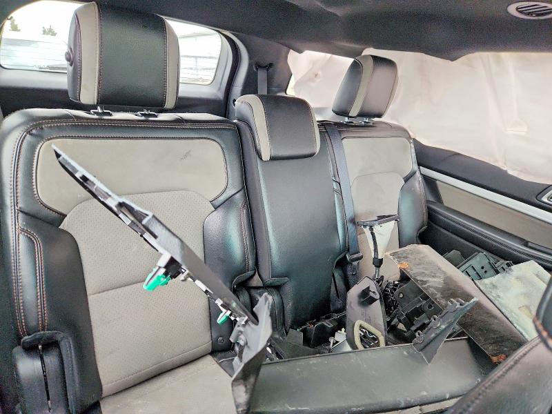 50800906 :رقم المزاد ، 1FM5K8D86HGA05099 vin ، 2017 Ford Explorer مزاد بيع