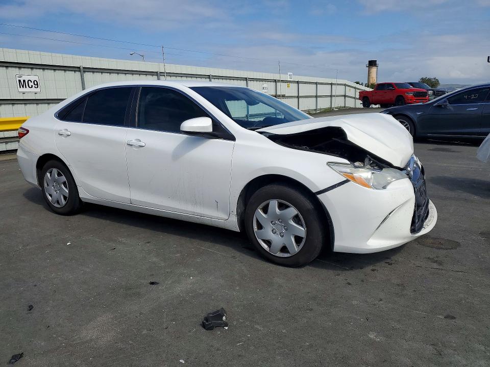51380826 :رقم المزاد ، 4T4BF1FK3GR522633 vin ، 2016 Toyota Camry مزاد بيع