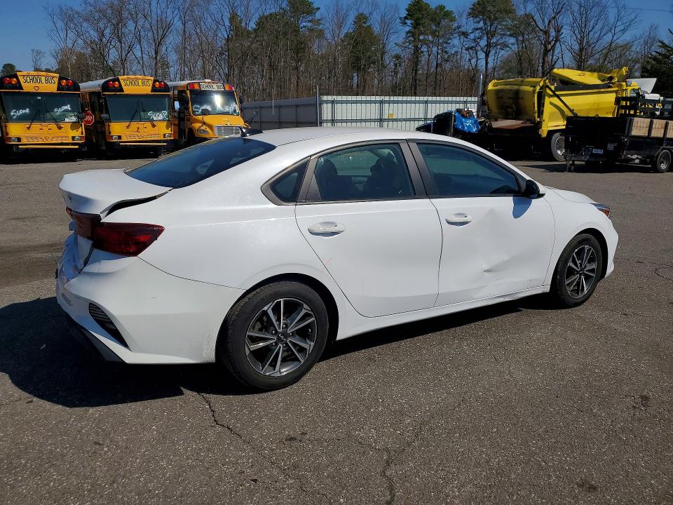 2023 Kia Forte მანქანა იყიდება აუქციონზე, vin: 3KPF24AD0PE590442, აუქციონის ნომერი: 49467556