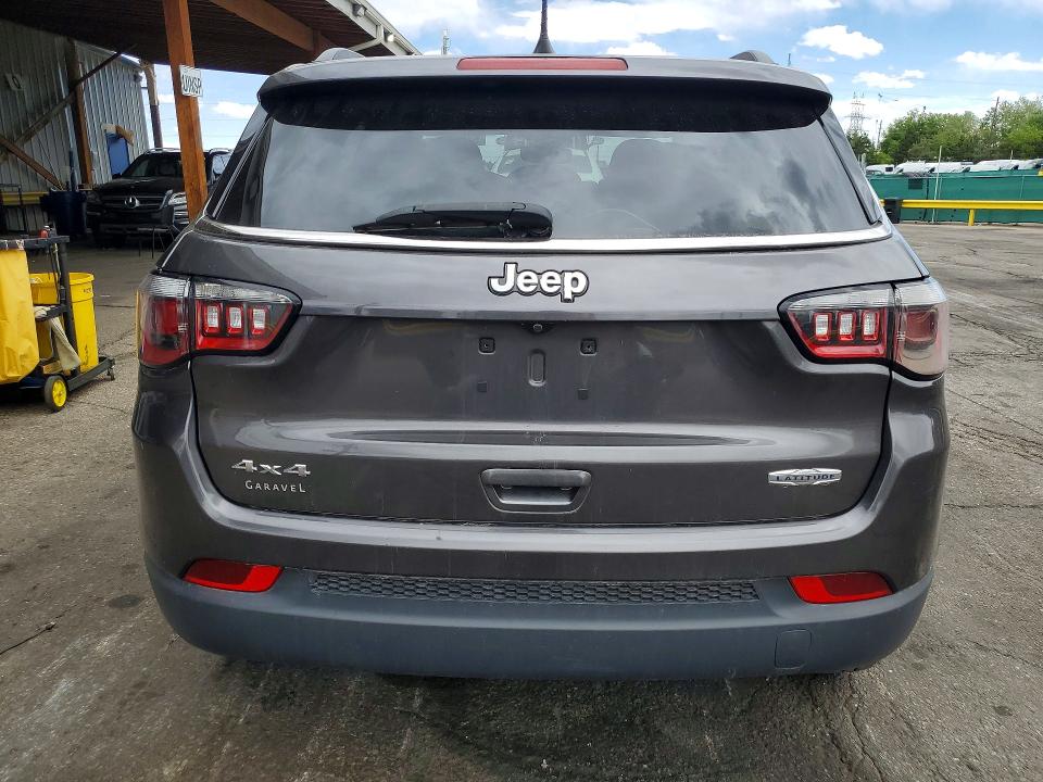 51272026 :رقم المزاد ، 3C4NJDBB3LT173527 vin ، 2020 Jeep Compass مزاد بيع