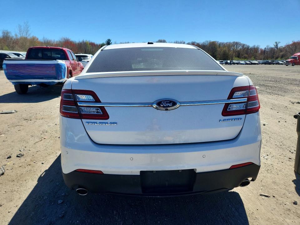 2015 Ford Taurus მანქანა იყიდება აუქციონზე, vin: 1FAHP2F80FG182263, აუქციონის ნომერი: 51309796