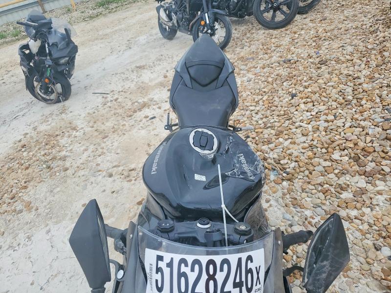 51628246 :رقم المزاد ، JKBZXJK19TA014532 vin ، 2026 Kawasaki Zx636 مزاد بيع