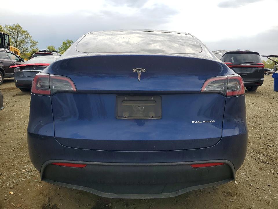 2024 Tesla Model Y მანქანა იყიდება აუქციონზე, vin: 7SAYGDEEXRF085814, აუქციონის ნომერი: 50926376