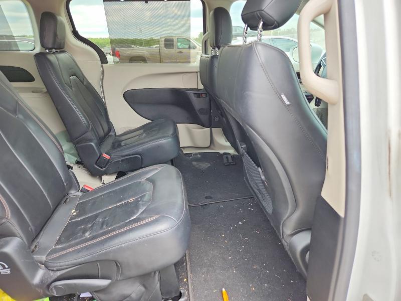 51036776 :رقم المزاد ، 2C4RC1BG0HR810003 vin ، 2017 Chrysler Pacifica مزاد بيع