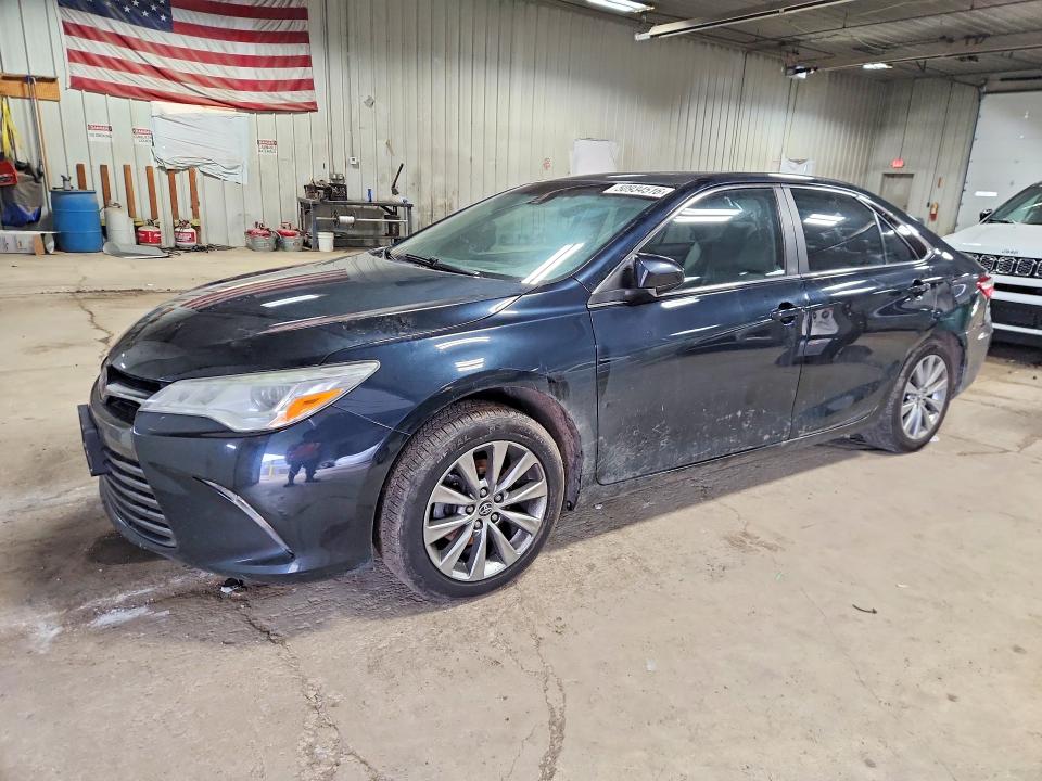 50934516 :رقم المزاد ، 4T1BK1FK1FU566523 vin ، 2015 Toyota Camry مزاد بيع
