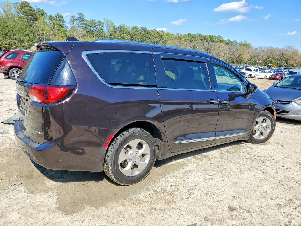 Продажа на аукционе авто 2018 Chrysler Pacifica, vin: 2C4RC1L73JR125059, номер лота: 48918476