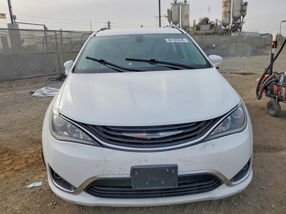 Auction sale of the 2018 Chrysler Pacifica, vin: 2C4RC1L76JR213782, lot number: 48105636