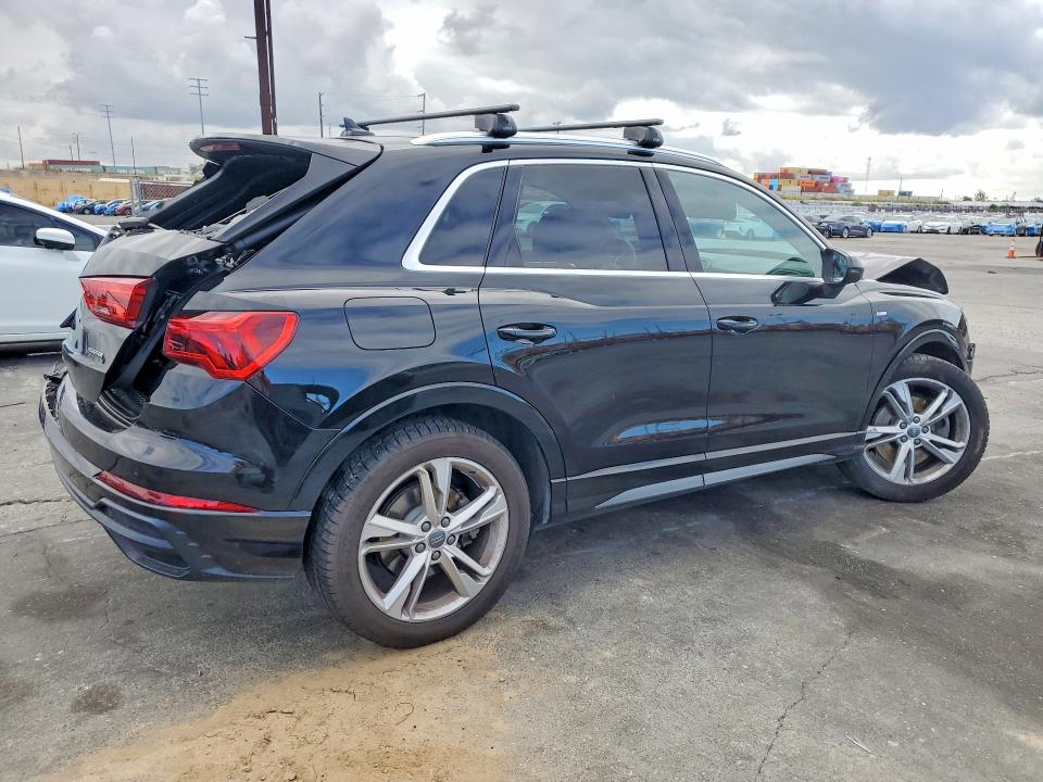 49763916 :رقم المزاد ، WA1DECF39L1024814 vin ، 2020 Audi Q3 مزاد بيع
