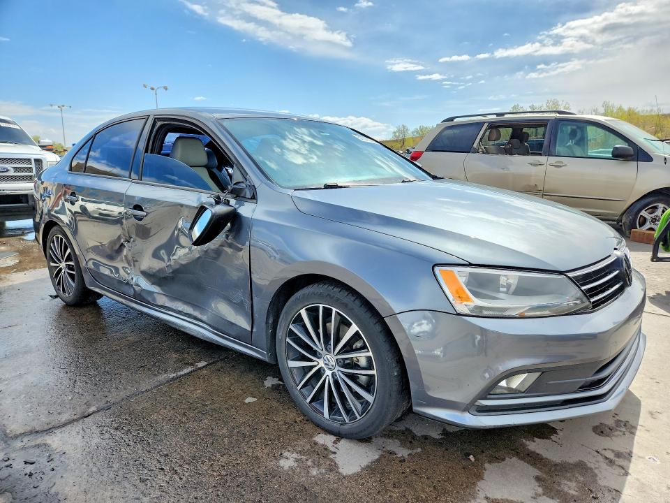 51373076 :رقم المزاد ، 3VWD17AJ1FM220829 vin ، 2015 Volkswagen Jetta مزاد بيع