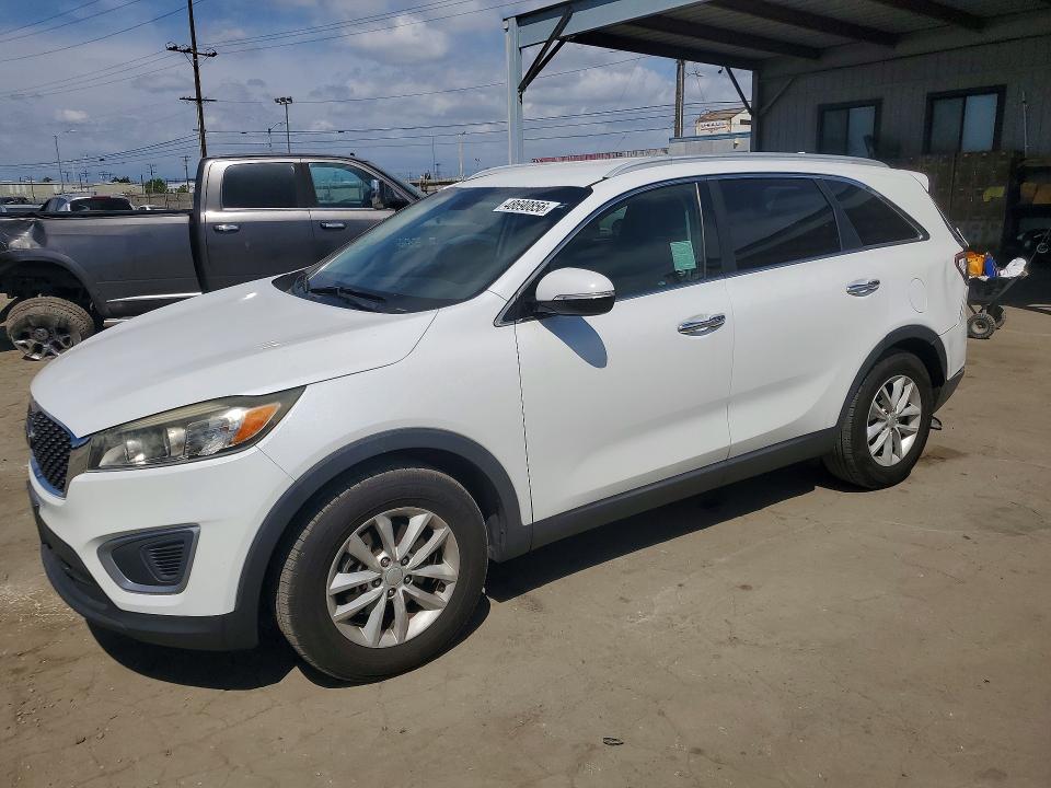48690856 :رقم المزاد ، 5XYPG4A38JG347999 vin ، 2018 Kia Sorento مزاد بيع