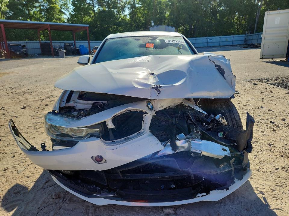 50781146 :رقم المزاد ، WBA8D9C50JA607950 vin ، 2018 Bmw 330 مزاد بيع