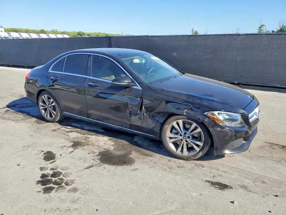 2017 Mercedes-benz C მანქანა იყიდება აუქციონზე, vin: 55SWF4JB4HU231379, აუქციონის ნომერი: 48544826
