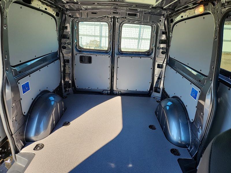 49184896 :رقم المزاد ، W1YV0BEY2P4297593 vin ، 2023 Mercedes-benz Metris مزاد بيع