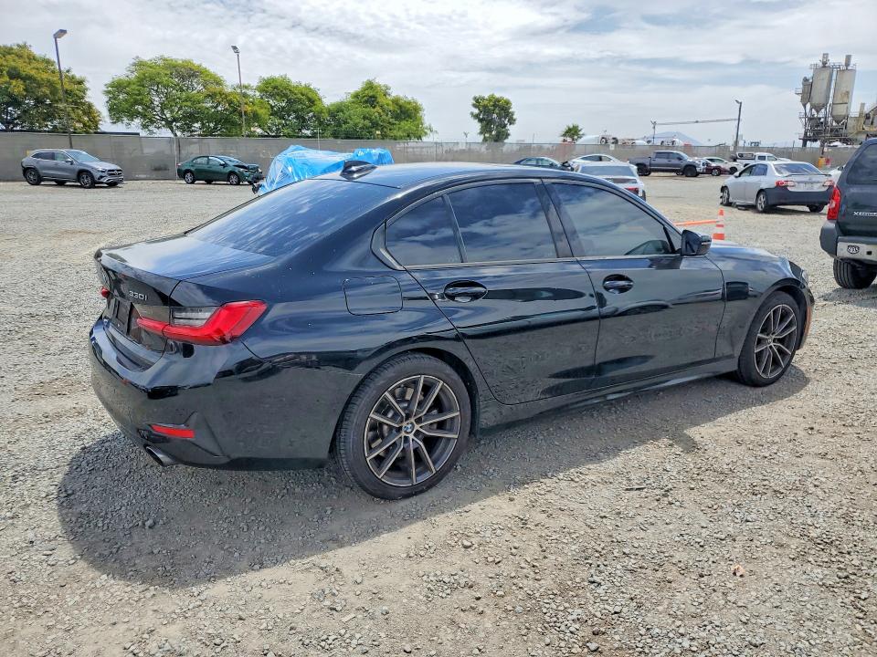 52079306 :رقم المزاد ، WBA5R1C5XKAJ98833 vin ، 2019 Bmw 330i مزاد بيع