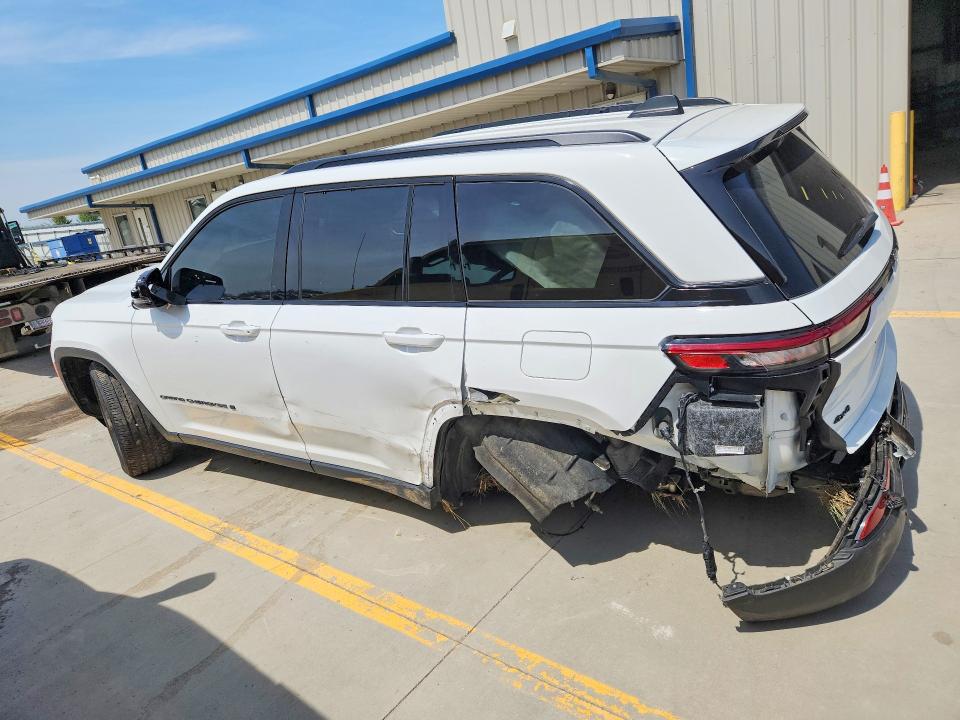 2023 Jeep Grand Cherokee მანქანა იყიდება აუქციონზე, vin: 1C4RJHAG6PC561617, აუქციონის ნომერი: 48959496