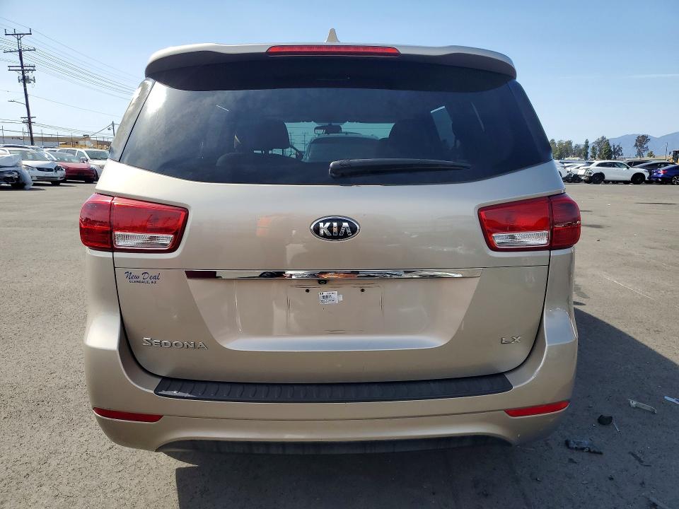50353366 :رقم المزاد ، KNDMB5C18G6140138 vin ، 2016 Kia Sedona مزاد بيع