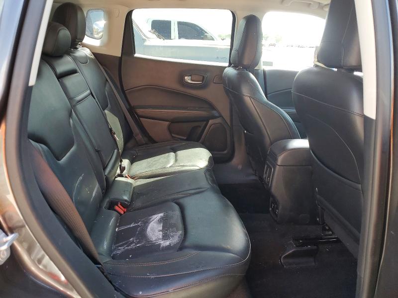 51018526 :رقم المزاد ، 3C4NJDCB3JT176892 vin ، 2018 Jeep Compass مزاد بيع
