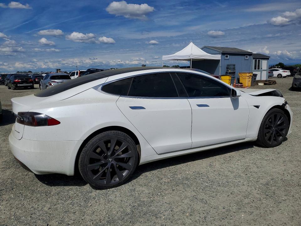 48969646 :رقم المزاد ، 5YJSA1E27MF424174 vin ، 2021 Tesla Model S مزاد بيع