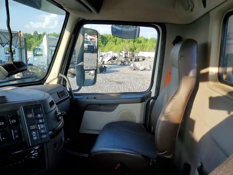77500065 :رقم المزاد ، 4V4N39TG6HN988141 vin ، 2017 Volvo Vnl مزاد بيع