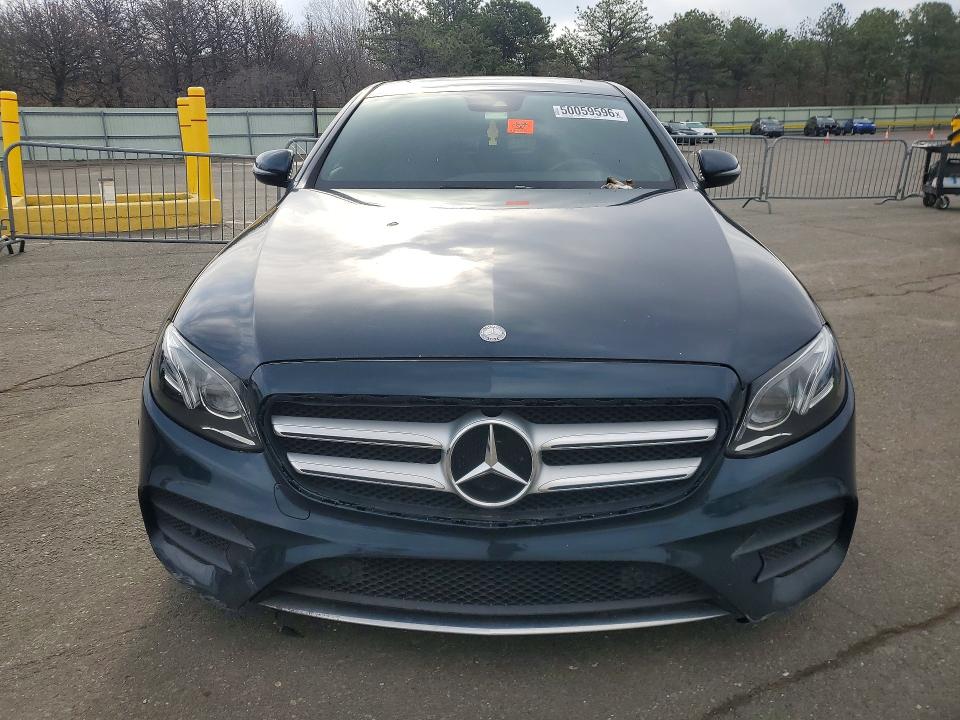 50059596 :رقم المزاد ، WDDZF4KB0HA024788 vin ، 2017 Mercedes-benz E مزاد بيع