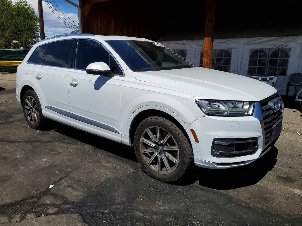 2017 Audi Q7 მანქანა იყიდება აუქციონზე, vin: WA1VAAF79HD033316, აუქციონის ნომერი: 50129466