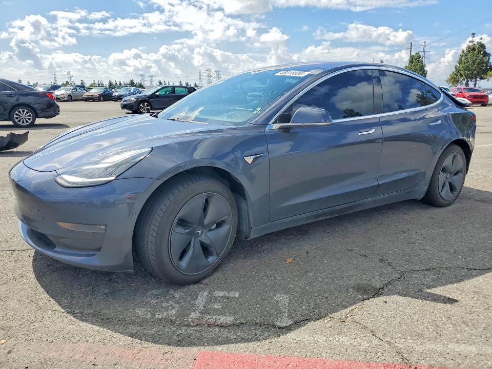 2018 Tesla Model 3 მანქანა იყიდება აუქციონზე, vin: 5YJ3E1EAXJF021348, აუქციონის ნომერი: 48318006
