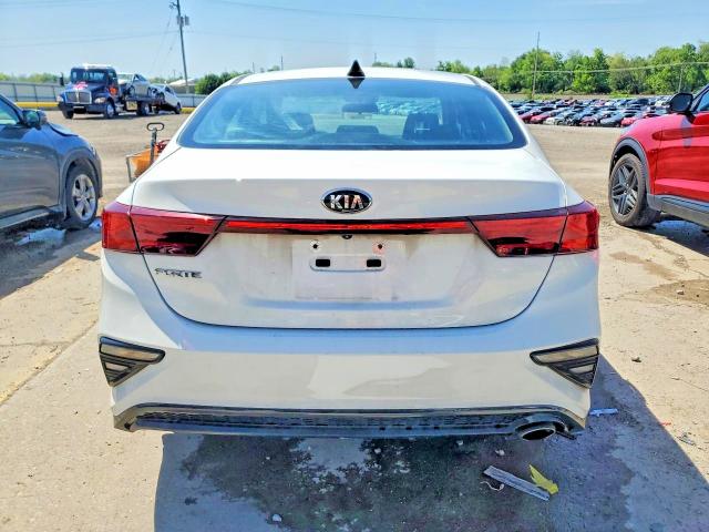 2019 Kia Forte მანქანა იყიდება აუქციონზე, vin: 3KPF24AD3KE107972, აუქციონის ნომერი: 50586946