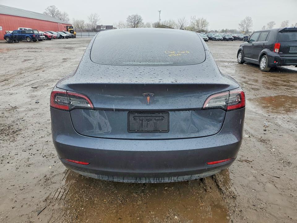 49855236 :رقم المزاد ، 5YJ3E1EA9MF852571 vin ، 2021 Tesla Model 3 مزاد بيع