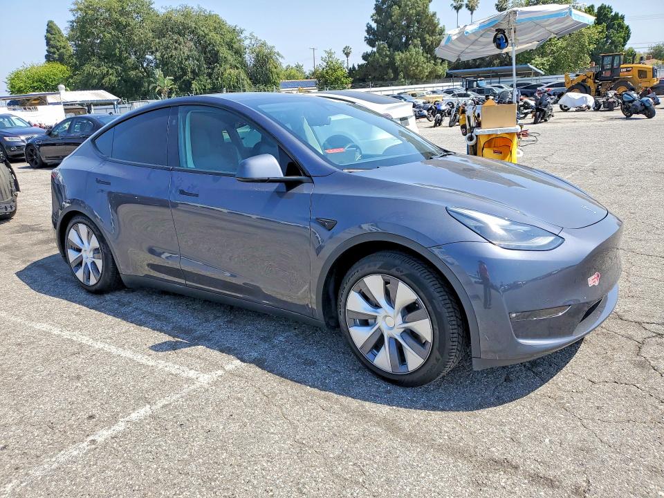 51838076 :رقم المزاد ، 7SAYGAEE1PF925586 vin ، 2023 Tesla Model Y مزاد بيع