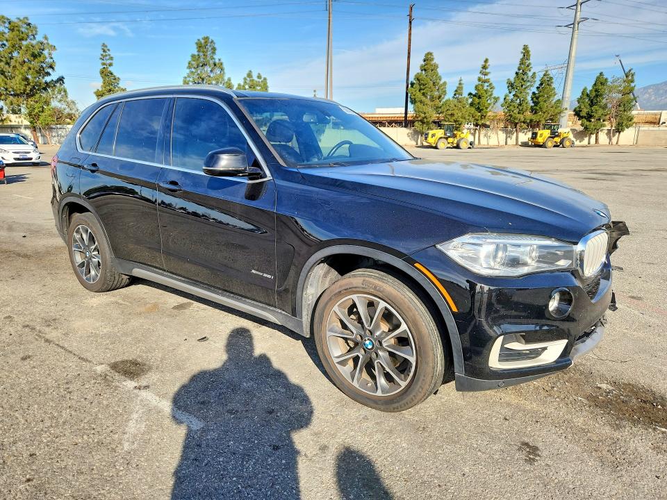 50809966 :رقم المزاد ، 5UXKR0C3XH0V69565 vin ، 2017 Bmw X5 مزاد بيع