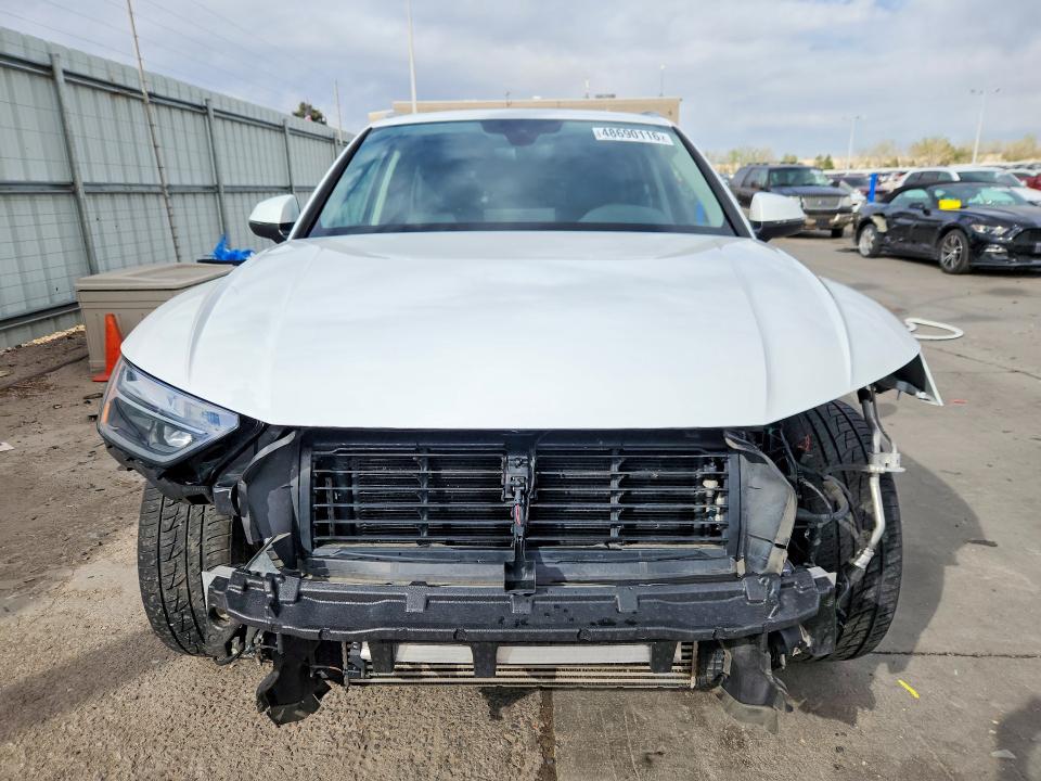 48690116 :رقم المزاد ، WA1EAAFY4N2119732 vin ، 2022 Audi Q5 مزاد بيع