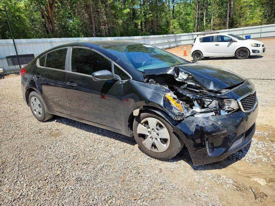 2018 Kia Forte მანქანა იყიდება აუქციონზე, vin: 3KPFK4A79JE203968, აუქციონის ნომერი: 50409056