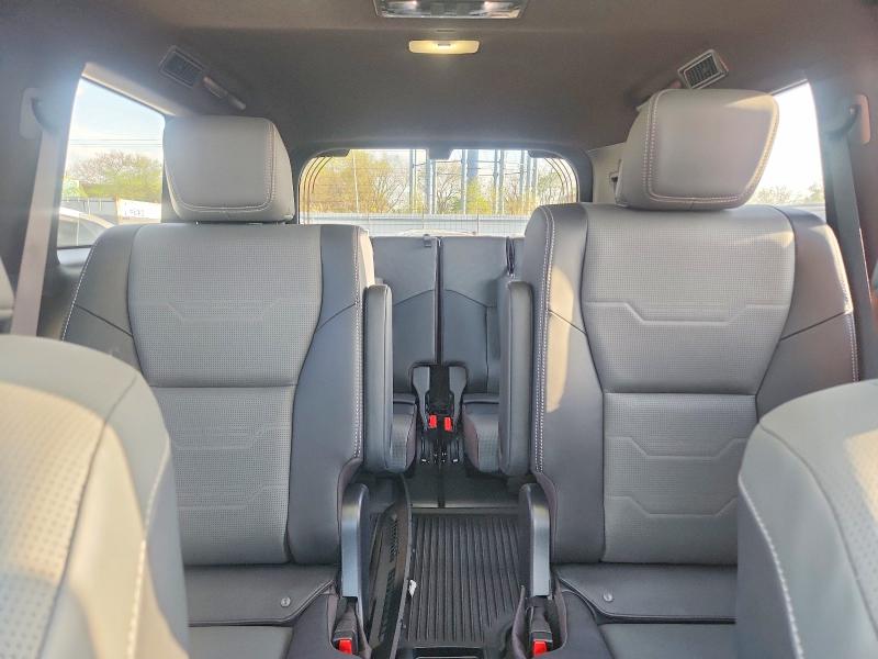 51001836 :رقم المزاد ، JTJVBCDX2S5051821 vin ، 2025 Lexus Gx 550 مزاد بيع